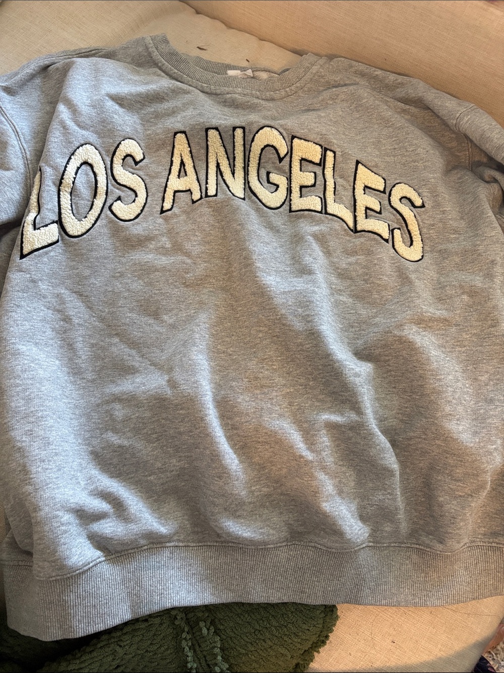 Le Lis Grey Crewneck Sweatshirt with Los Angeles Applique